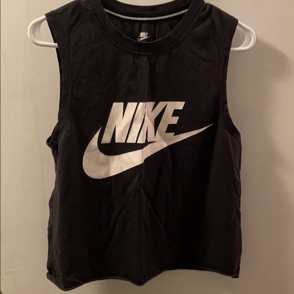 Nike Cropped Tank